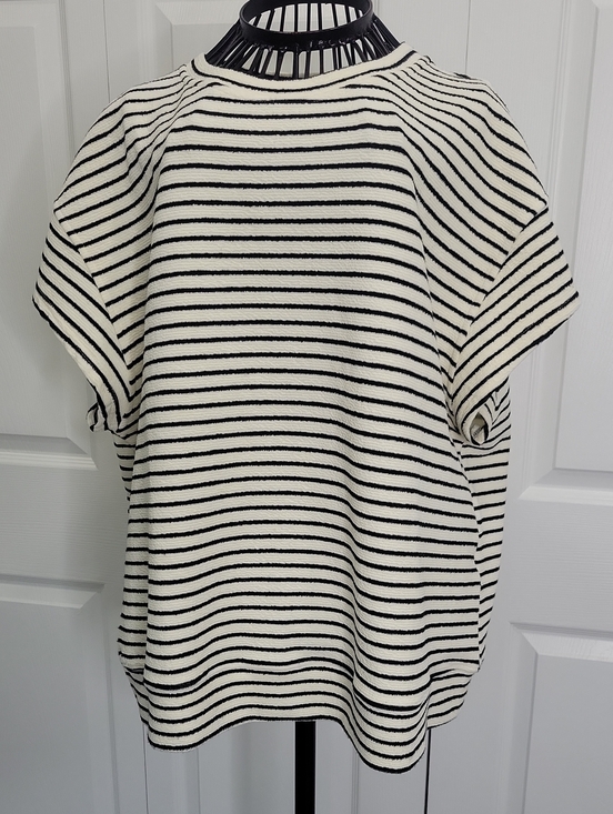 Stile Collection Tops - Stile Collection Striped Short Sleeve Knit Top Black & Cream Size Small